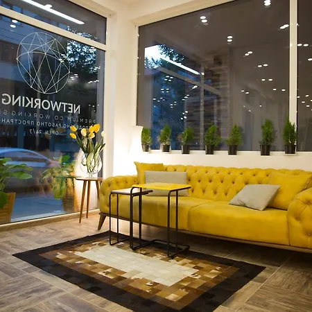 Suites By Networking Premium Coworking Aparthotel