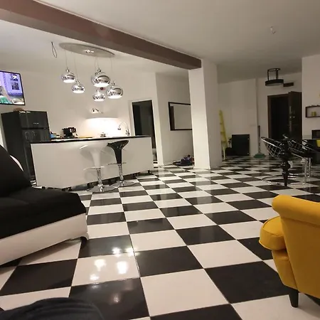 Suites By Networking Premium Coworking Apartmanhotel *