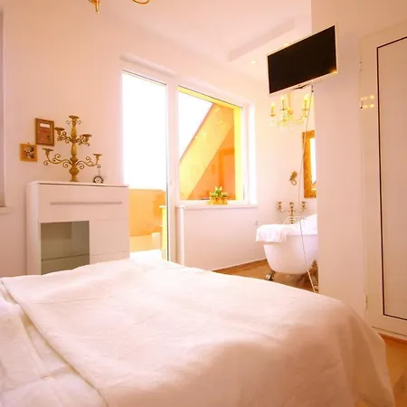 Suites By Networking Premium Coworking Apartmanhotel Szófia