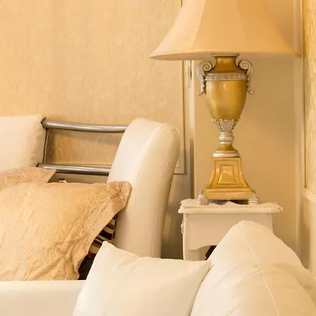 Suites By Networking Premium Coworking Aparthotel *