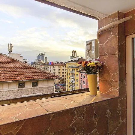 Suites By Networking Premium Coworking Apartmanhotel *