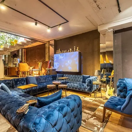 Suites By Networking Premium Coworking Apartmanhotel Szófia