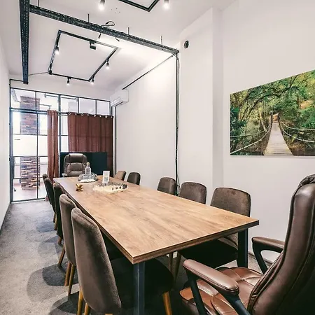 Suites By Networking Premium Coworking Apartmanhotel